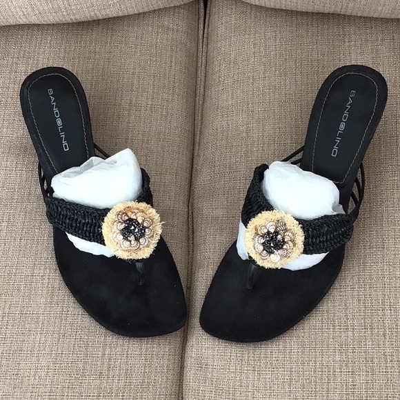 Bandolino Low Heel Straw woven sandal - Picture 1 of 3